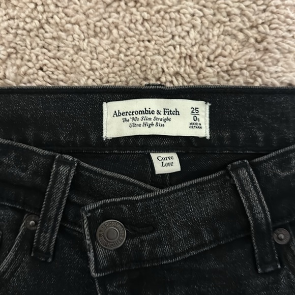 Abercrombie Ultra High Rise 90s Straight Jean with CrissCross Waistband curve25S - Picture 3 of 4